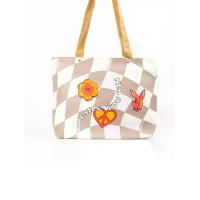 ราคา PLAYBOY ระเป๋าผ้าแคนวาส รุ่น บันนี่ บลูม ST-BS251PB126 สีครีม One Size (MKP2028276)