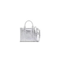 ราคา MARC JACOBS กระเป๋าโท้ท THE METALLIC LEATHER SMALL TOTE BAG สี SILVER One Size (MKP1621977)