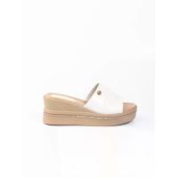 ราคา PLAYBOY รองเท้าส้นเตารีดผู้หญิง รุ่น ST-H251C1199 สีขาว 38 EU (GRMKPPR000178167)