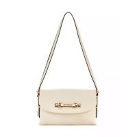 ราคา GUESS กระเป๋าผู้หญิง รุ่น BG964419 LEFIA FLAP SHOULDER BAG - สีขาว One Size (MKP2019229)