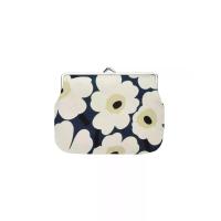 ราคา MARIMEKKO กระเป๋าใส่เหรียญผู้หญิง MINI UNIKKO PUOLIKAS COINPURSE สีขาว/น้ำเงิน One Size (MKP2065902)