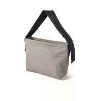 ราคา MUJI กระเป๋าสะพายไหล่ยูนิเซ็กส์ทรงสี่เหลี่ยม One Size (GRMJT53724120026)