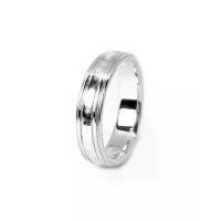 ราคา FINEJEWELTHAI แหวนผู้ชาย แหวนเกลี้ยง ทำลายฆ้อนทุบทีผิว เงินแท้ สีทอง 48 (GRMKPPR000122344)