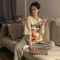 ราคา Bra Studio ชุดนอนเสื้อแขนสั้นพร้อมกางเกงขายาว ลาย Burger (327076-712177010)