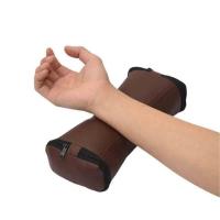 ราคา Abloom หมอนหนุนแขน หมอนรองแขนเจาะเลือด หุ้มหนังเทียม (338995-718200010)