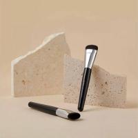 ราคา Studio 17 แปรงเกลี่ยรองพื้น Glide Foundation Brush 411 (348398-748322010)