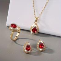 ราคา TEMU 1 ชุด เครื่องประดับเจ้าสาวสุดหรู - ต่างหูหยดน้ำ สร้อยคอ และแหวน สีเขียว & แดง พร้อมเพชร CZ - อุปกรณ์เสริมหรูหราสำหรับงานแต่ง งานปาร์ตี้ และชุดสไตล์แคชชวล ราคาสมเหตุสมผล - (17592410265729)