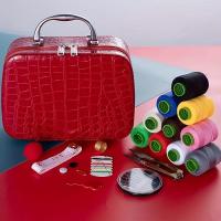 ราคา TEMU ชุดกล่องเครื่องเย็บพกพาพร้อมด้วยด้ายสีผสม กรรไกร เข็ม และเครื่องมือซ่อมแซมสำหรับใช้ในบ้าน - อุปกรณ์เย็บมือคุณภาพสูงสำหรับการจัดเก็บเครื่องมือเย็บเสื้อผ้า (17592414048009)