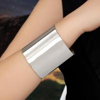 ราคา TEMU กำไลข้อมือโลหะเงางามแบบเปิดสำหรับผู้หญิง (17592271651664)