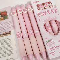 ราคา TEMU 4 ปากกาลูกลื่นนุ่มหลากสีแบบการ์ตูน ลบได้ ปากกาลูกลื่นสีน้ำเงิน ปากกาเจลสีสดใส ปากกาฟองน้ำลูกลื่นนุ่ม ปากกาลายเซ็นนักเรียน (17592471916964)