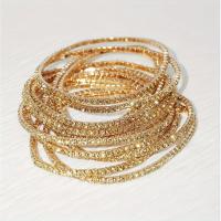 ราคา TEMU สร้อยข้อมือร้อยดอกไข่มุกขอบยางยืด ประดับพลอยเทียม 10 ชิ้น สำหรับผู้หญิง (17592510038595)