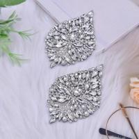 ราคา TEMU ชุดปะติดพลอยเทียมสีเงิน 2 ชิ้น สำหรับเย็บและรีด ตกแต่งรองเท้าผ้าเลื่อม (17592253546508)