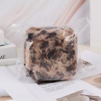 ราคา TEMU ไหมพรมขนหนูปลอม 3 ม้วน น้ำหนัก 150 กรัม นุ่มฟู เหมาะสำหรับถักหมวก ผ้าพันคอ และกระเป๋า มี 32 เมตรต่อม้วน (17592350997094)