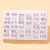 ราคา TEMU เซ็ตต่างหูแฟชั่น 72 ชิ้น ลายดอกไม้ มงกุฎ โบว์ หัวใจ, ต่างหูสำหรับผู้หญิง ใส่ได้ทุกวัน (17592409722067)