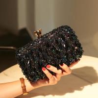ราคา TEMU กระเป๋าใส่คืนวันราตรีสำหรับผู้หญิงสไตล์เรโทร ทำด้วยมือ ประดับลูกปัดปักลาย กระเป๋าถือ กระเป๋าใส่ของ กระเป๋าใส่ชุดออกงาน กระเป๋าคลัตช์ กระเป๋าใส่โซ่ (17592590506305)