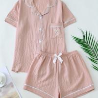 ราคา TEMU ชุดเซ็ตเสื้อผ้าลำลองสำหรับผู้หญิง สไตล์สบายๆ ปักลายหัวใจสีชมพูสดใส เสื้อแขนสั้นและกางเกงขาสั้นแบบมีปกกระดุม ติดกระดุม ดีไซน์สวย 2 ชิ้น (17592636677686)