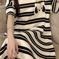 ราคา TEMU เดรสนอนที่น่ารักของผู้หญิงลายหรักและลายแถบ, เดรสทีทรงเสื้อที่มีไหล่ลดลงและคอกลม, ชุดนอนที่ (17592413349791)