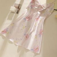 ราคา ชุดนอนเซ็กซี่สำหรับผู้หญิงแบบเสื้อกล้าม ทำจากผ้าไฟเบอร์น้ำแข็ง สไตล์บริสุทธิ์และ ชุดลำลองบางเฉียบทันสมัยลายพิมพ์ทั่วตัว ชุดนอนลูกไม้หลังเปิดทรงหลวมและน่ารัก (17592577907027)