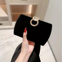ราคา กระเป๋าใส่ของสำหรับงานเลี้ยงรุ่นใหม่ ประดับพลอยเทียม หัวเข็มขัด กระเป๋าพกพาสำหรับออกงานกลางคืน ผ้ากำมะหยี่ กระเป๋าชุดกับชุดชั้นใน ชุดเดรส งานแต่งงาน ช่วงเทศกาลวันแม่ วันแม่ (17592553932005)