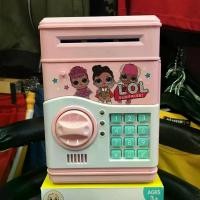 ราคา กระปุกออมสิน ATM ดูดแบงค์ INTELLIGENT Cartoon atm ลาย LOL สีชมพู มีเสียง มีไฟ (1729700504023304696)