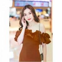 ราคา Garden Clothes ชุดเดรส เดรสปาดไหล่ระบายผ่าหน้า สีส้มอิฐ (1732218739713477311)