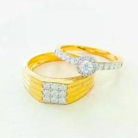 ราคา spk แหวนคู่เพชรแท้ธรรมชาติ ชายเพชร 9/0.23 ทอง 2.72 9k แหวนหญิงเพชร 1/0.14 21/0.44 9k มีรับประกัน (1730471847764527241)