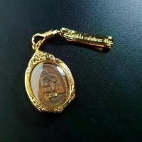 ราคา Discount พระเครื่อง จี้พระ พร้อมแหนบ ทองเลเซอร์ หลวงปู่สรวง รุ่น เทวดาเดินดิน อ.ไพรพัฒนา จ.ศรีษะเกษ เลี่ยมกรอบ ชุบทอง จี้เครื่องราง (1731254887338837502)