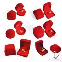 ราคา กล่องกำมะหยี่ กล่องของขวัญใส่เครื่องประดับ กล่องใส่ทอง กล่องใส่เครื่องประดับ ใส่ แหวน ต่างหู เข็มกลัด เหรียญ พระเครื่อง (1729581396672219374)