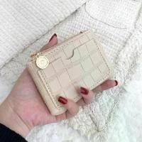 ราคา กระเป๋าใส่เหรียญ สีเบจ ลายจระเข้ ขนาดพกพา มีสีใหม่ กระเป๋าสตางค์ผู้หญิงกระเป๋าสตางค์ผู้หญิง ที่ใส่บัตร ใส่ รูป ถ่าย ใบ สั้น หนัง แท้ วัว ประจําวันเกิด เงิน ดิจิตอล 100 (1730832932016916719)