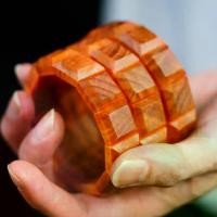 ราคา พระพุทธรูปไม้ ดีไซน์สวย โปร่งใสสุดๆ สร้อยข้อมือกระดูกอ่อนเม็ดเลือดมังกรทรงสี่เหลี่ยม เหรียญ หลวง พ่อ คูณ (1732224743890389328)