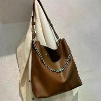 ราคา กระเป๋าสะพายไหล่ทรงถังขนาดใหญ่สำหรับผู้หญิง กระเป๋าและกระเป๋าถือพร้อมสายโซ่ดีไซเนอร์ กระเป๋า messenger หนัง PU กระเป๋าใบใหญ่สีดำ (1729609305696471326)