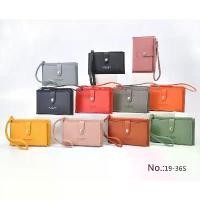 ราคา กระเป๋าเงิน Forever young งานแท้ กระเป๋าคล้องมือ mk avabag rally movement (1731255596742773061)