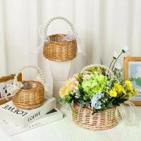 ราคา ตะกร้าดอกไม้มุกแบบใช้มือถือ, ตะกร้าหวายทอวิลโลว์, ตะกร้าบรรจุภัณฑ์ของขวัญ, เหมาะสำหรับวันเด็ก, ร้านดอกไม้, และการจัดดอกไม้ ชะลอม ใส่ เหรียญ โปรยทาน กระเช้า ใส่ เหรียญ โปรยท (1731560857478727444)