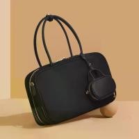 ราคา กระเป๋าโท้ทบอลโบว์ลิ่ง, ผ้าไนลอนกันน้ำ, ประกบหนัง, ความจุมาก, กระเป๋าเดินทาง, กระเป๋าเอกสาร, กระเป๋าสะพายไหล่, กระเป๋าสะพายข้าง, สำหรับผู้หญิง คาดเอว คาดเอว กระเป๋า สียีนส์ wall (1731688479117772360)