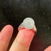 ราคา แหวนรูปไข่มุกสีเขียวใส มุกพม่าเกรด A ให้ความชุ่มชื้นและสวยงาม ดีไซน์ระดับไฮเอนด์และสดใหม่ ฝังโนเบิลและสง่างาม แหวนหยก แท้ พร้อม ใบเซอร์ หยก สีม่วง ของ แท้ สร้อยคอ หยก พม่า แท้ (1731525823521195496)