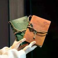 ราคา ไดอารี่ โน๊ตบุ๊ค หน้าใน ถอดออกได้ ดีไซน์สร้างสรรค์ ทำจากหนัง PU สมุดคู่มือ สมุดมืองเก่า มาใหม่ (1732332862492215748)