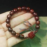 ราคา สร้อยข้อมือลูกปัดไม้จันทน์แดงแซมบ้า สไตล์เก่า ลูกปัดไม้จันทน์เลือด ดีไซน์เต่าบูชา เรียบง่าย เฉพาะ เหมาะสำหรับผู้ชายและผู้หญิง พร้อมลูกปัดอธิษฐาน แหวน รุ่น แหวน หยก พระ เครื่อง หลัก หมื่น (173148892713