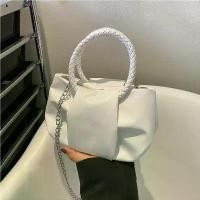 ราคา กระเป๋าสะพายข้าง แฟชั่นอินเทรนด์ ดีไซน์จีบ ขนาดเล็ก สำหรับผู้หญิง 2022 มาใหม่ กระเป๋าถือ เนื้อผ้า อเนกประสงค์ กระเป๋า พก พา maison keeps nantita osoi สียีนส์ แม็ก mc ของ แท้ bags (1731501894078203690)