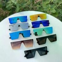 ราคา แว่นตาตามใบสั่งแพทย์, แว่นตาแฟชั่น, ป้องกันรังสียูวี, เลนส์ปรอท, [พร้อมส่ง] ผลิตภัณฑ์ แว่น สงกรานต์ แว่น ตา โพลาไรซ์ มอง ปลา (1731355317288535996)