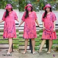 ราคา The Perfect Ladies Dress #สาวอวบ เดรสชายระบาย+หมวก+แมส ลายมัดย้อม สีชมพู (1729550640835824066)