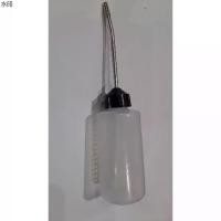 ราคา ขายดี ขวดเติมแอลกอฮอร์ตะเกียงเจ้าพายุ ใส่บรรจุน้ำมันก๊าด น้ำมันจักร น้ำมันหล่อลื่น ลักษณะปลายปากยาว เหมาะกับการใช้งานในที่แคบๆ (1731368806275123050)