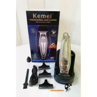 ราคา ปัตตาเลี่ยนกันขอบ แกะลาย Kemei 70 th รุ่น KM - 1949 สีเงิน ** ลับคมแต่งฟัน** อุปกรณ์ทำผม (1729450212189702460)