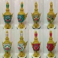 ราคา เศียรเทพ ท้าวเวสสุวรรณ ขนาดครอบศรีษะ เกรดพรีเมี่ยม กระดาษ ปิดทองเค ประดับเพชรและกระจก พร้อมฐานไม้อัดสีแดงแถมฟรี หัวโขน เศียรครู khon mask สำหรับบูชาและครอบครู (1730095278312622235)