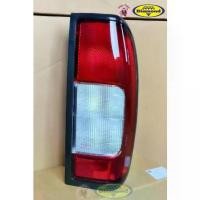 ราคา [จัดส่งทันที] ไฟท้าย โคมไฟท้าย NISSAN FRONTIER ปี 1999 - 2006 นิสสัน ฟรอนเทียร์ ตอนเดียว / 4 ประตู ตราเพชร ไดมอนด์ Diamond (1731439062556444331)