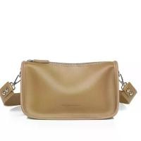 ราคา กระเป๋าสะพายข้างผู้หญิง คุณภาพสูง กระเป๋าสะพายข้าง เรียบหรู ทันสมัย เหมาะสำหรับผู้หญิง กระเป๋า ทรง หมอน กระเป๋า ทรงเกี๊ยว (1732050530489305643)