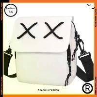 ราคา กระเป๋าสะพายไหล่เดียว สไตล์เกาหลี แฟชั่นใหม่ เหมาะสำหรับคู่รัก กระเป๋าโทรศัพท์มือถือ บุคลิกภาพและความบันเทิง น้ำหนักเบา เหมาะสำหรับกีฬากลางแจ้ง กระเป๋า Messenger กระเป๋า lacoste (1731433132744082764)