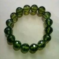 ราคา สร้อยข้อมือ มณีใต้น้ำ หรือ เพชรพญานาค สีเขียว ช่วยให้มีเมตตา สิ่งศักดิ์สิทธิ์คุ้มครองดูแลรักษาให้แคล้วคลาดจากอันตราย (1729844692518472515)