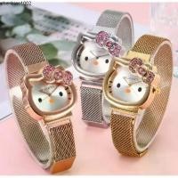 ราคา พร้อมส่ง นาฬิกาข้อมือผู้หญิง คิตตี้ สายเหล็ก นาฬิกาผู้หญิง สร้อยข้อมือ คิดตี้ นาฬิกาหญิง ตัวล็อคแม่เหล็ก (1731744431032534390)