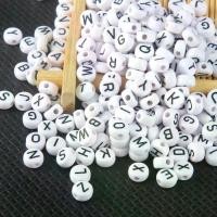 ราคา Qvuurf - ลูกปัดตัวอักษรภาษาอังกฤษ 100 ชิ้น DIY สร้อยข้อมือ สร้อยคอ อุปกรณ์เครื่องประดับ (1730019983642037145)