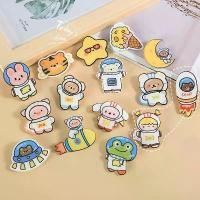 ราคา เข็มกลัดการ์ตูนสีสุ่ม 2/5 ชิ้น สไตล์ญี่ปุ่นและเกาหลีใต้ เข็มกลัดน่ารัก นักบินอวกาศ นักบินอวกาศ ป้าย จี้ อุปกรณ์เครื่องประดับ (1729744930590984472)